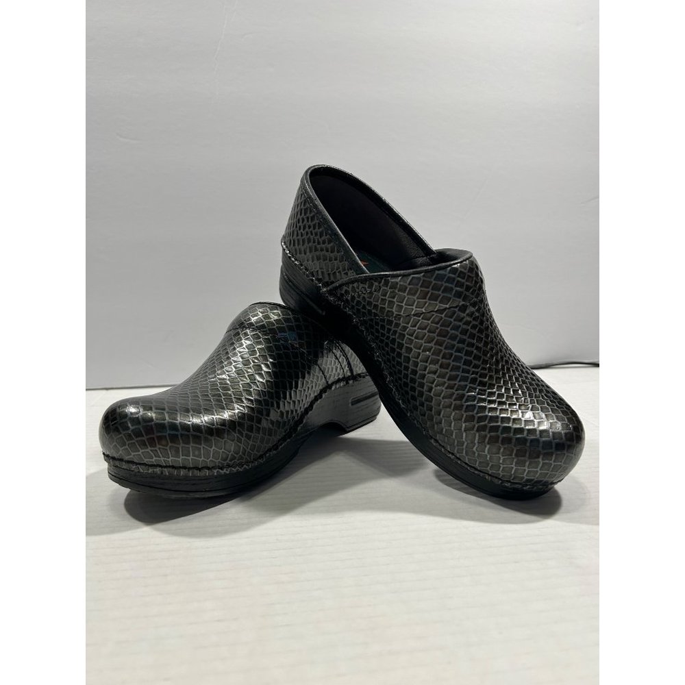Dansko Pro XP Black Caiman Snakeskin Embossed Nurse Comfort Clog‎ 6.5-7 or 37